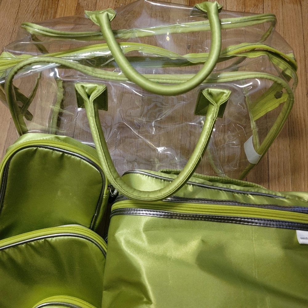 BEAUTIFUL "EVERYTHING MARY" 5 PC  CARRY-ON SET- SEE DESCRIPTION